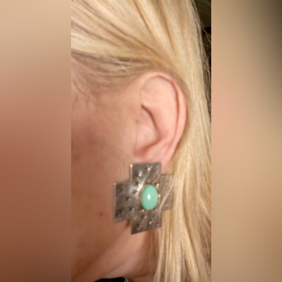 Vintage Sterling Cross Clip Earrings with Green Turquoise Cabochons - Picture 6 of 7